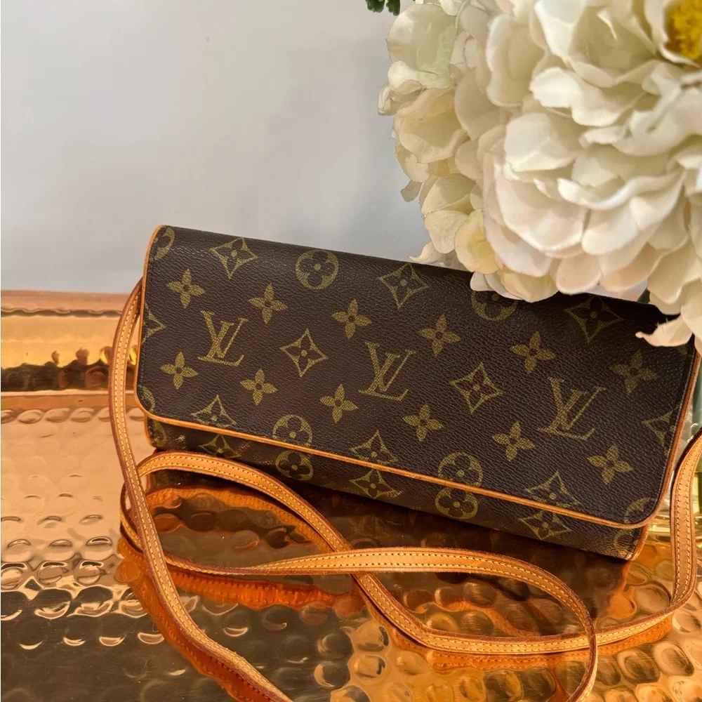 💯Authentic Louis Vuitton Monogram Twin GM Pochette - Picture 1 of 9